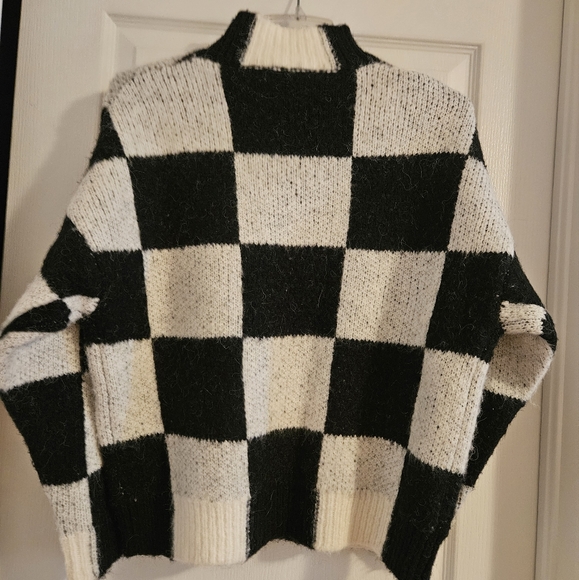 Black & White Sweater - Picture 2 of 5